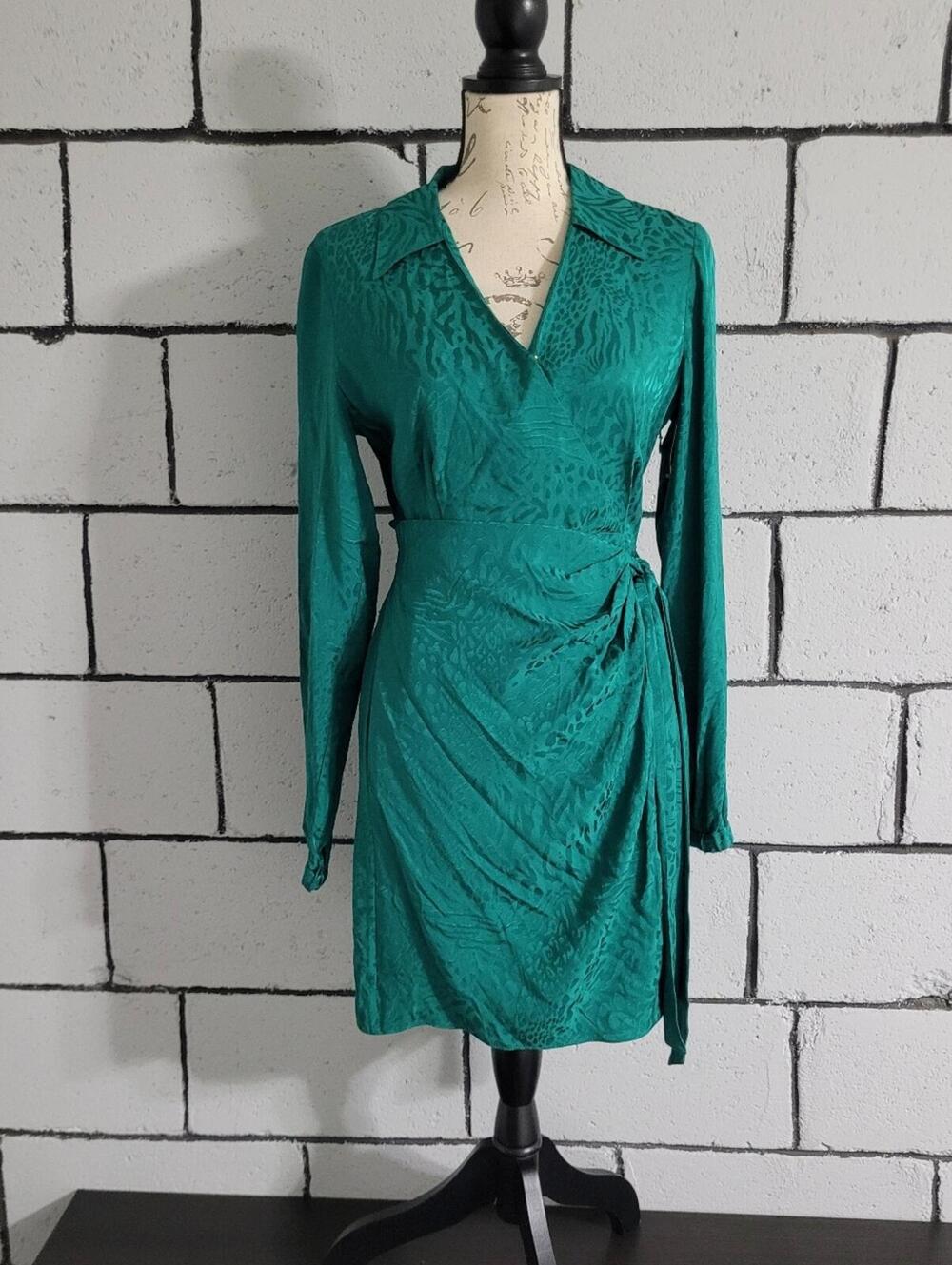 BUNDLE SALE!  NWT- Lilly Pulitzer Emerald Green Wrap Dress Sz 2